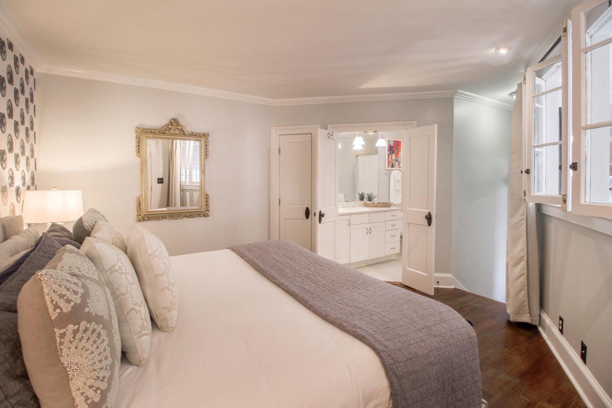 Walk To It All In Downtown, Double King Beds Savannah Exteriér fotografie