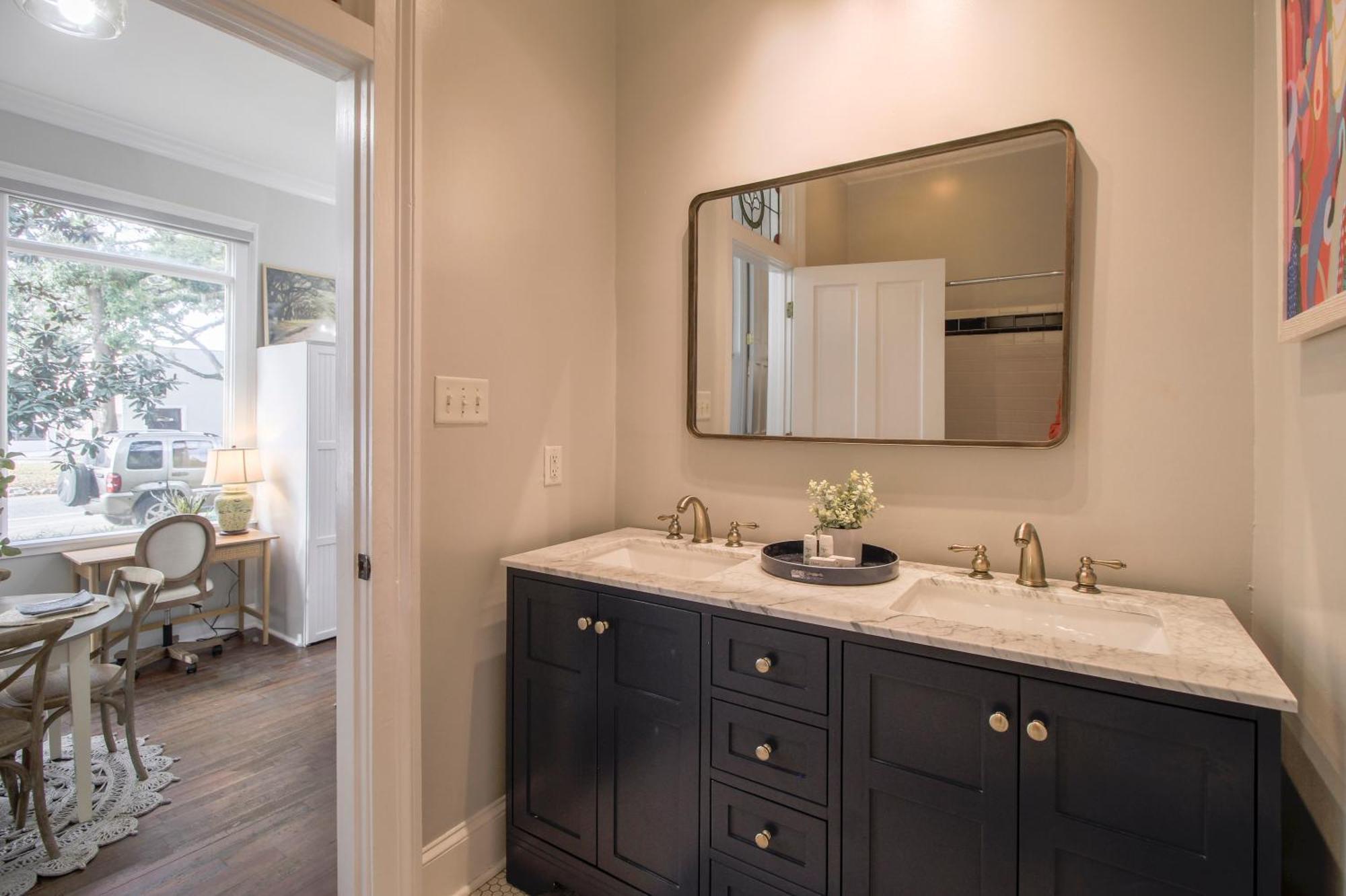 Walk To It All In Downtown, Double King Beds Savannah Exteriér fotografie
